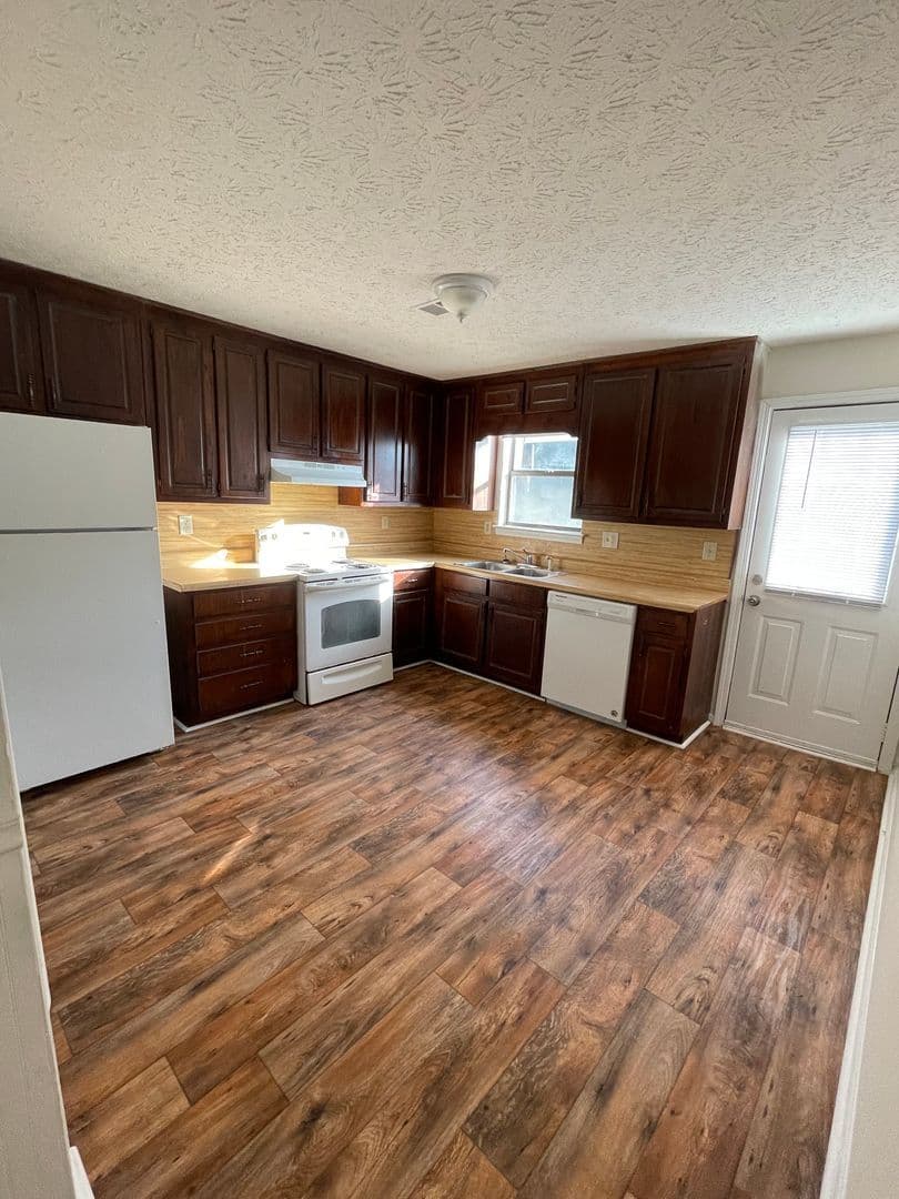 Douglasville Apartment: 8824 8826 Ridgemoore Court