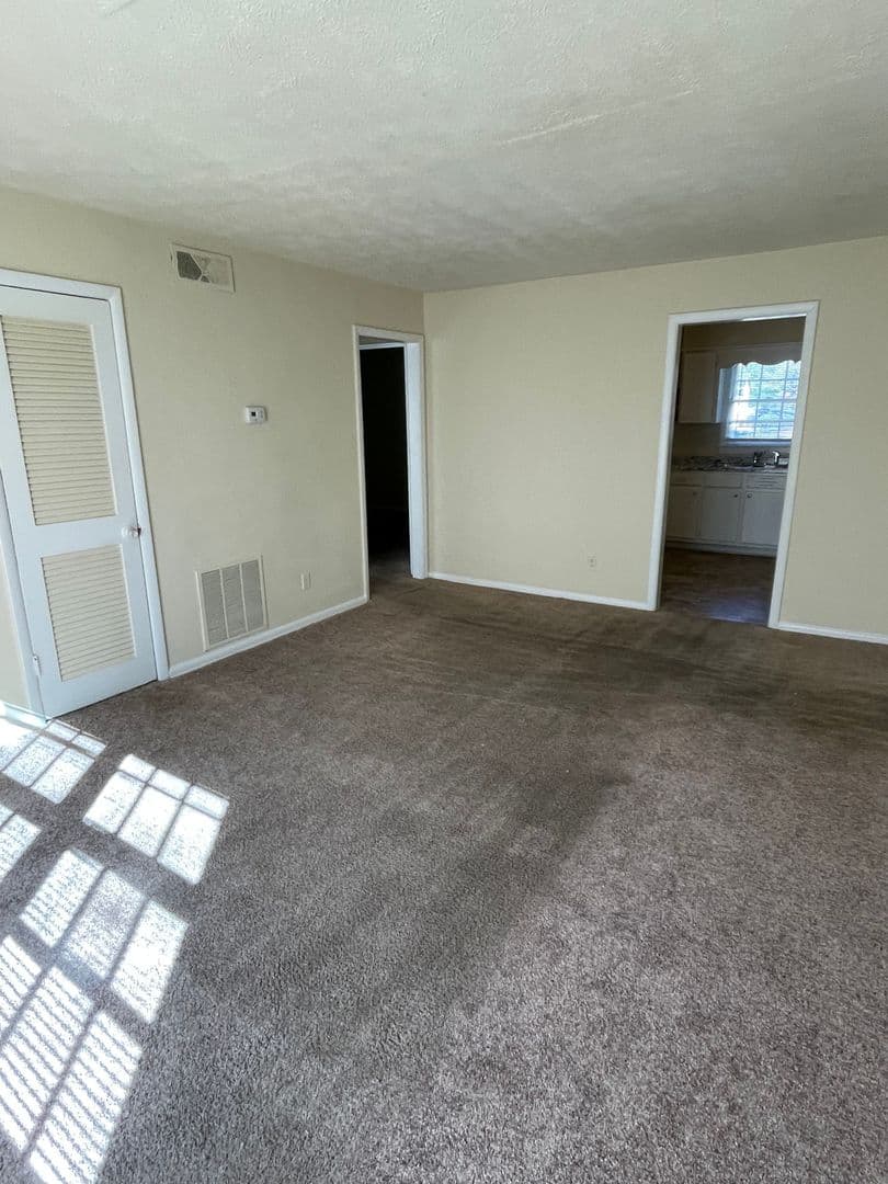 Austell Apartment: 2990 Line Street