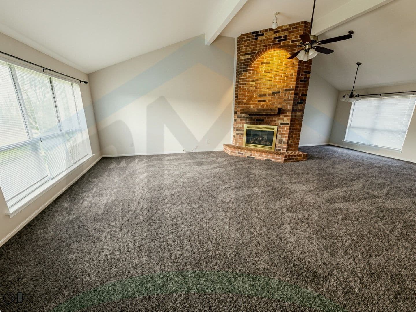 Mesquite House: 322 Quail Hollow Dr
