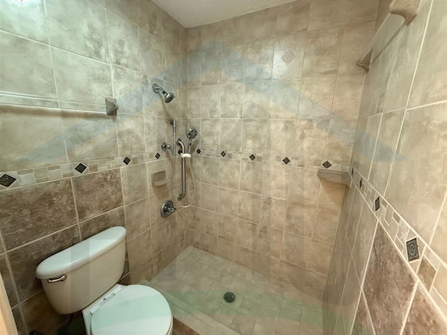 Mesquite House: 322 Quail Hollow Dr
