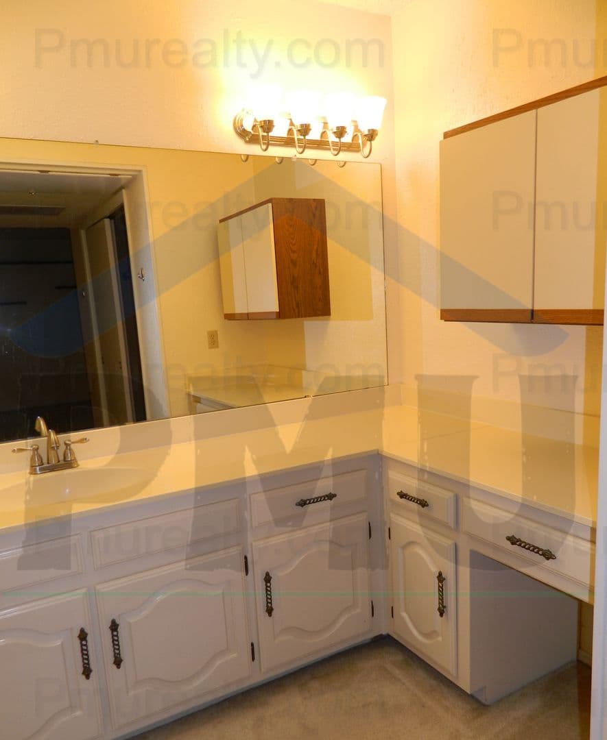 Duncanville House: 718 Carriage Way