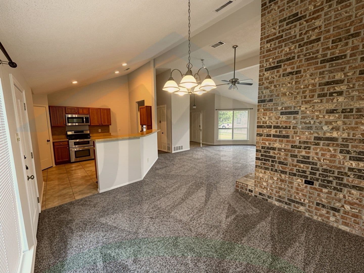 Mesquite House: 322 Quail Hollow Dr