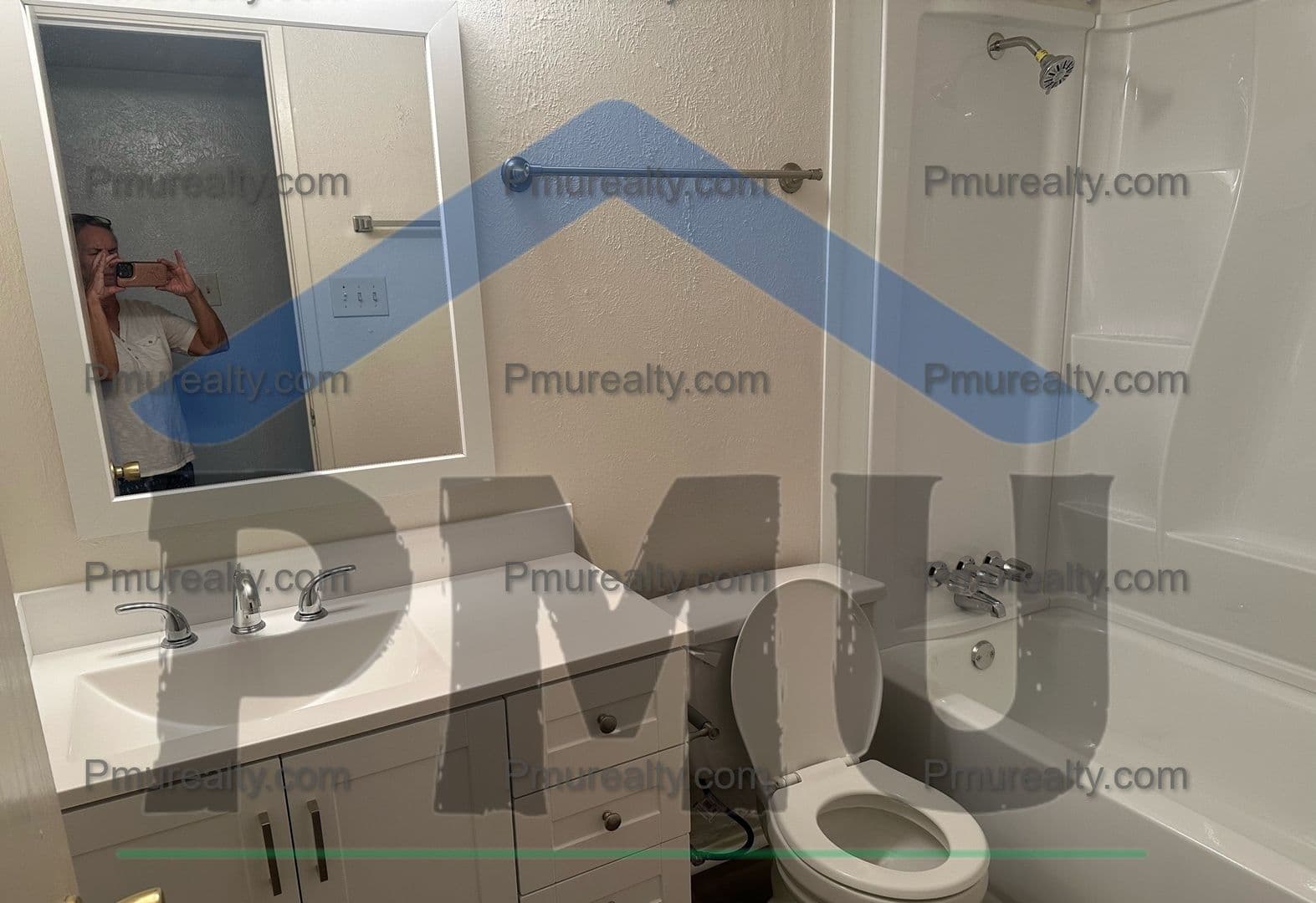 Dallas House: 9535 Sophora Dr
