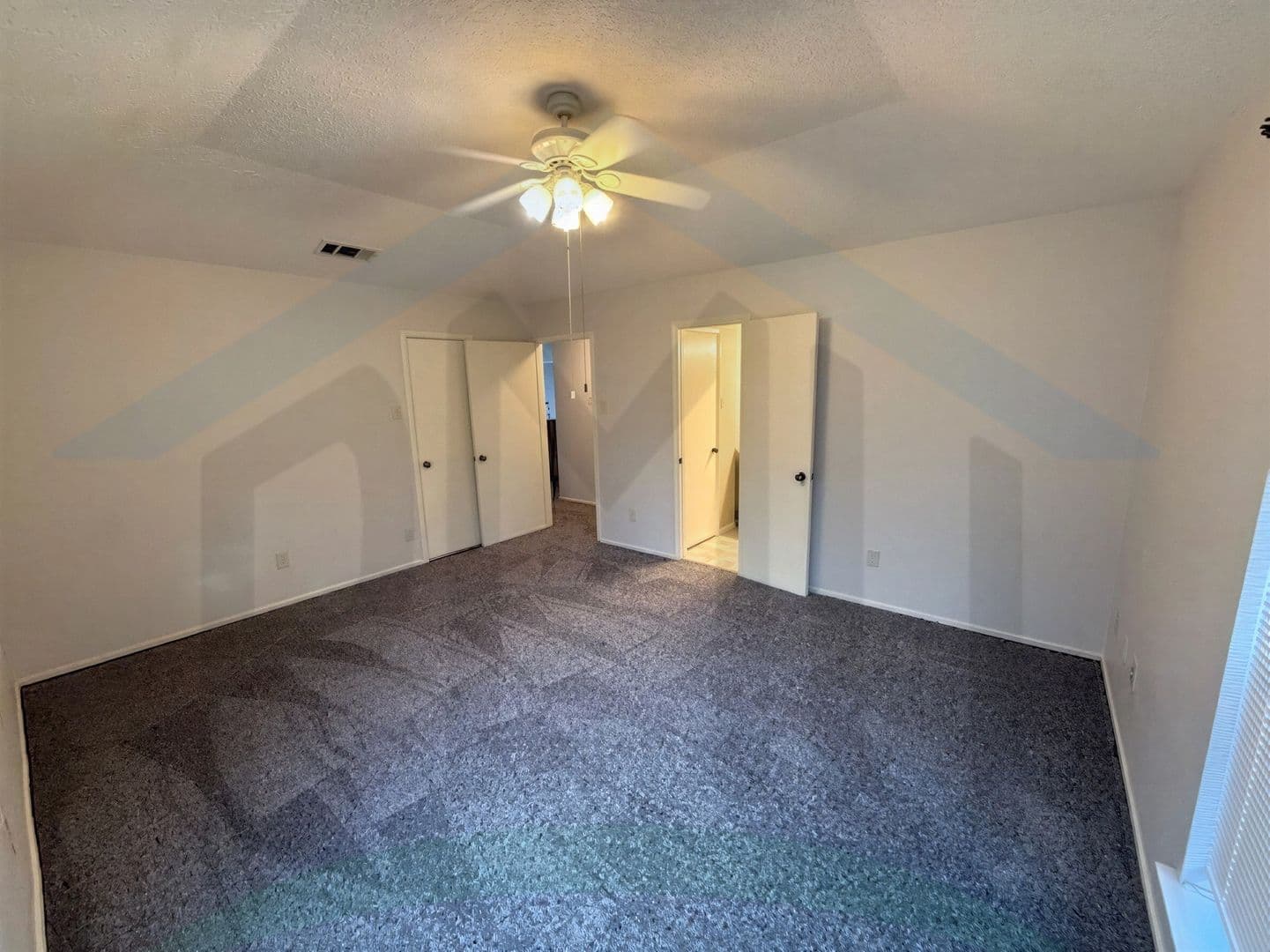 Mesquite House: 322 Quail Hollow Dr