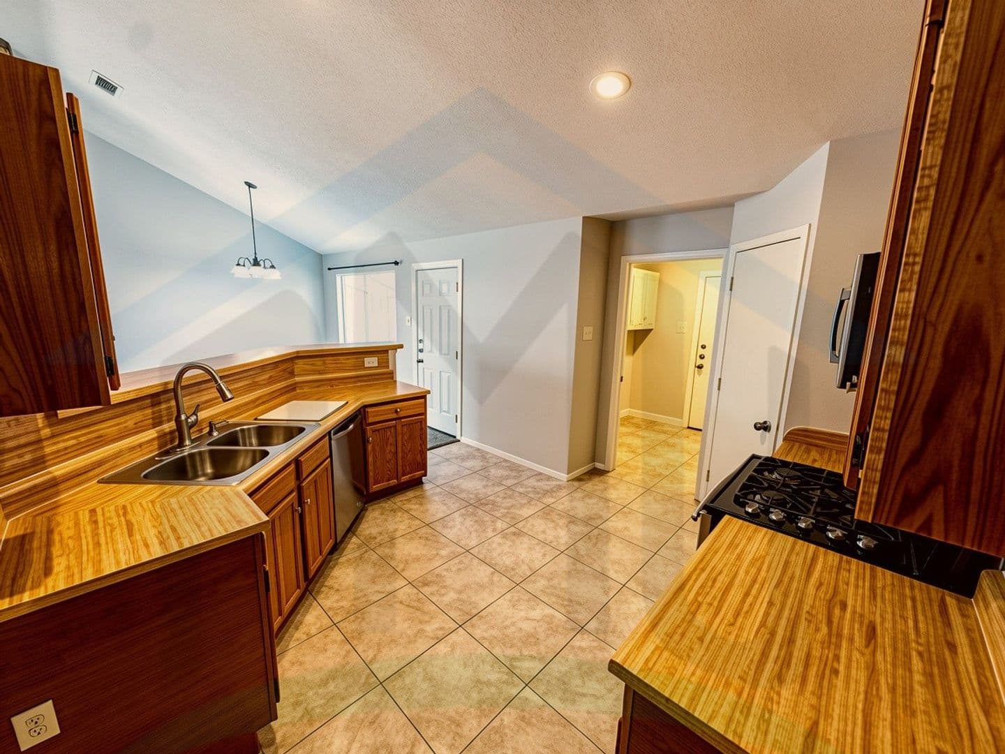 Mesquite House: 322 Quail Hollow Dr