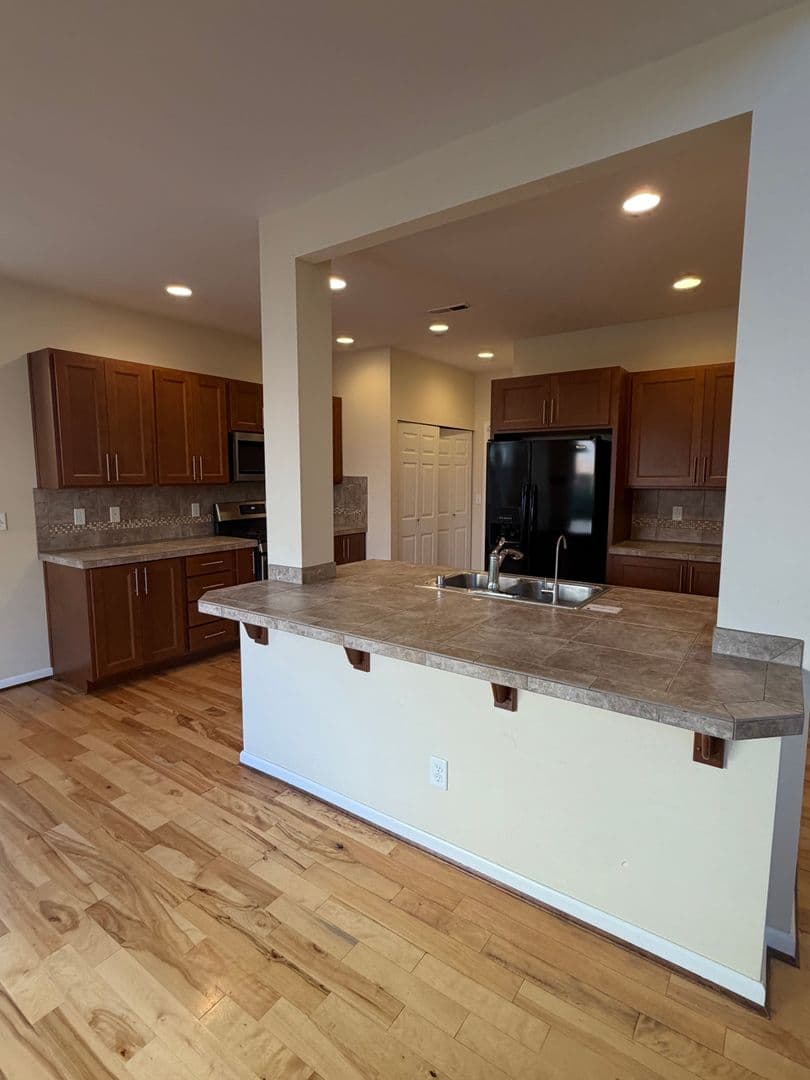 Maple Valley House: 27337 214th Ter Se