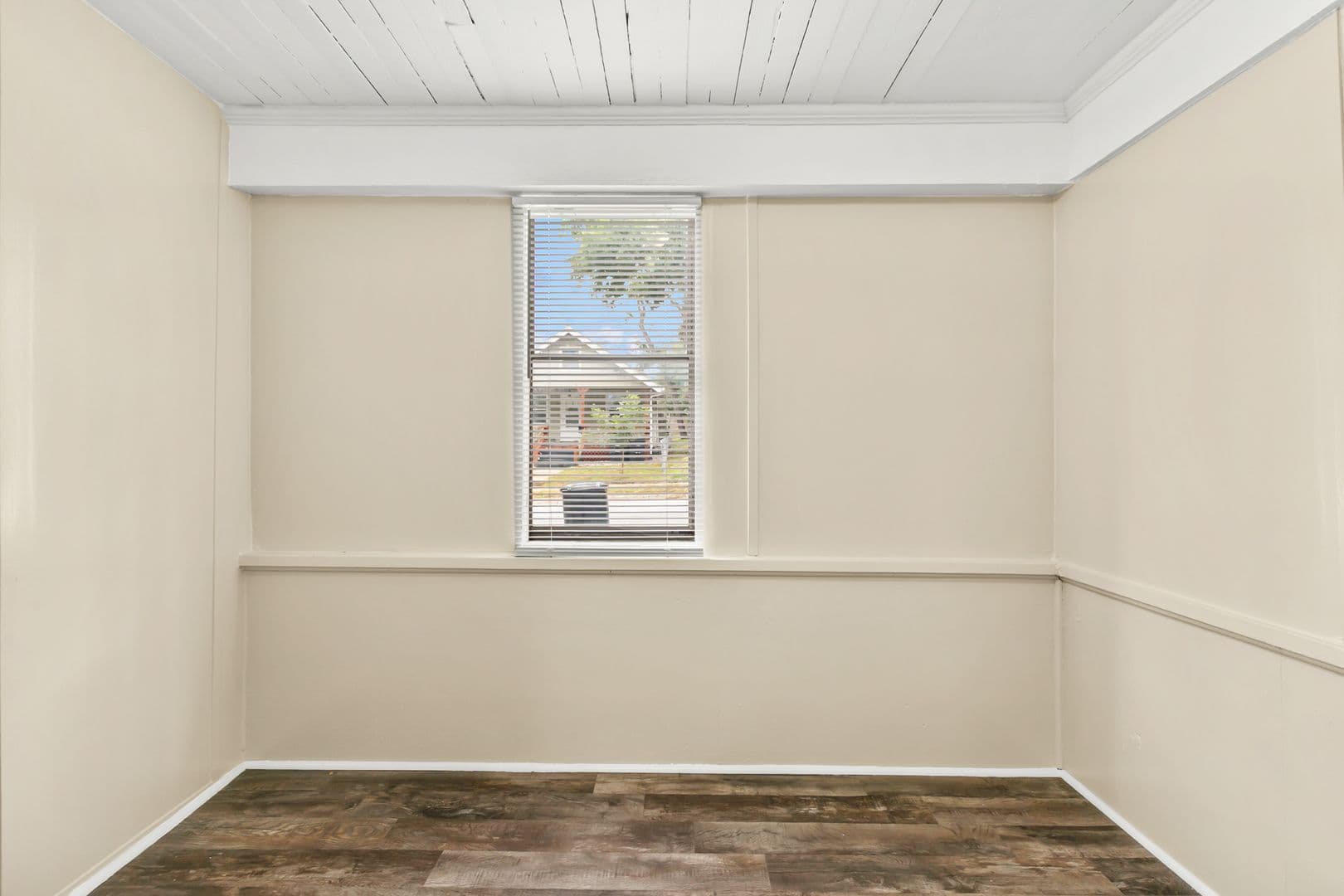 Omaha House: 4252 Maple Street