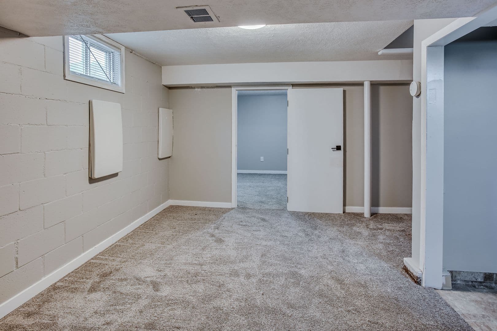 Omaha House: 7071 Izard St.