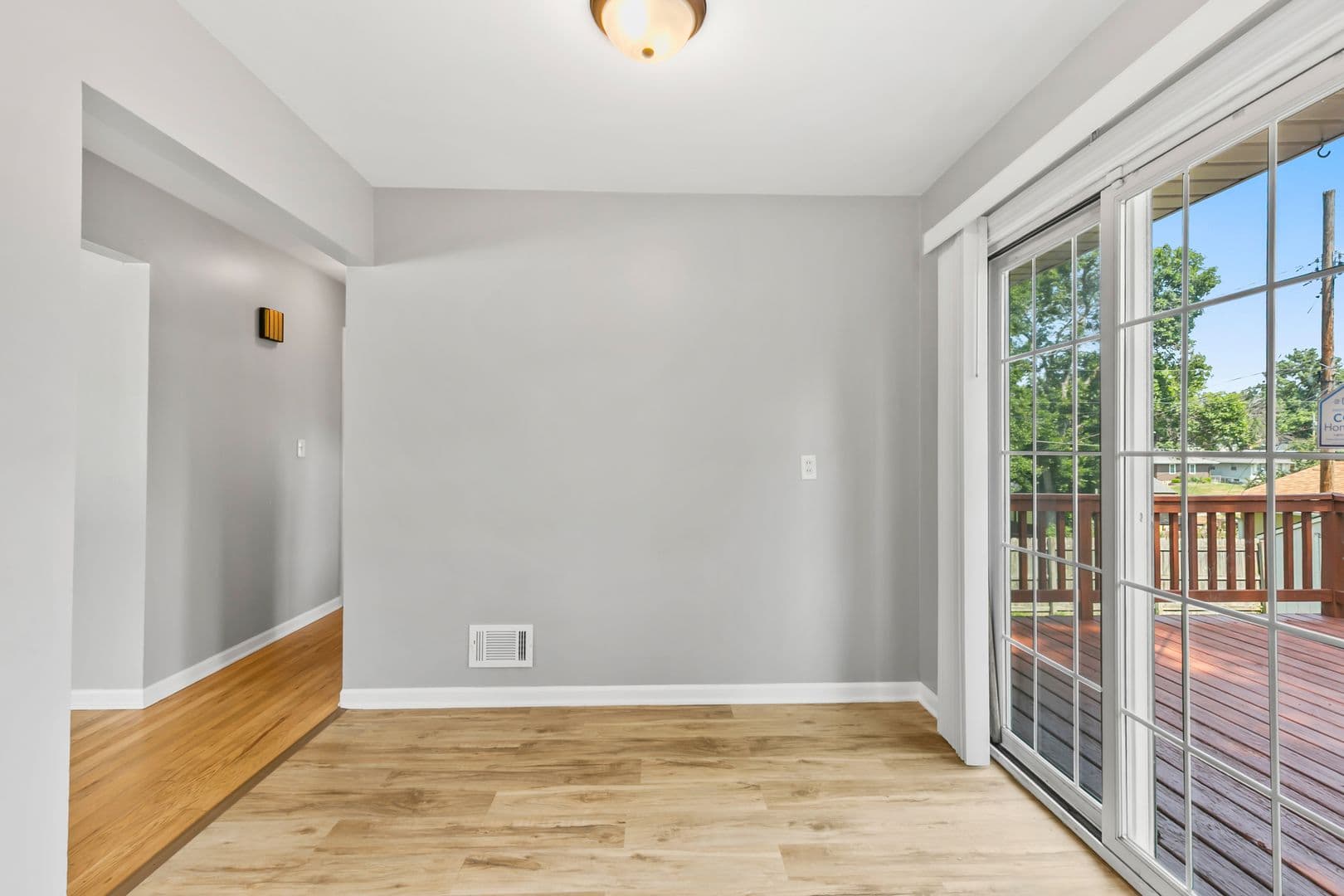 Bellevue House: 7215 S. 41st. Ave.