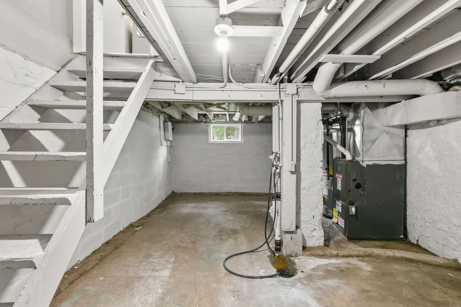 Omaha House: 4252 Maple Street