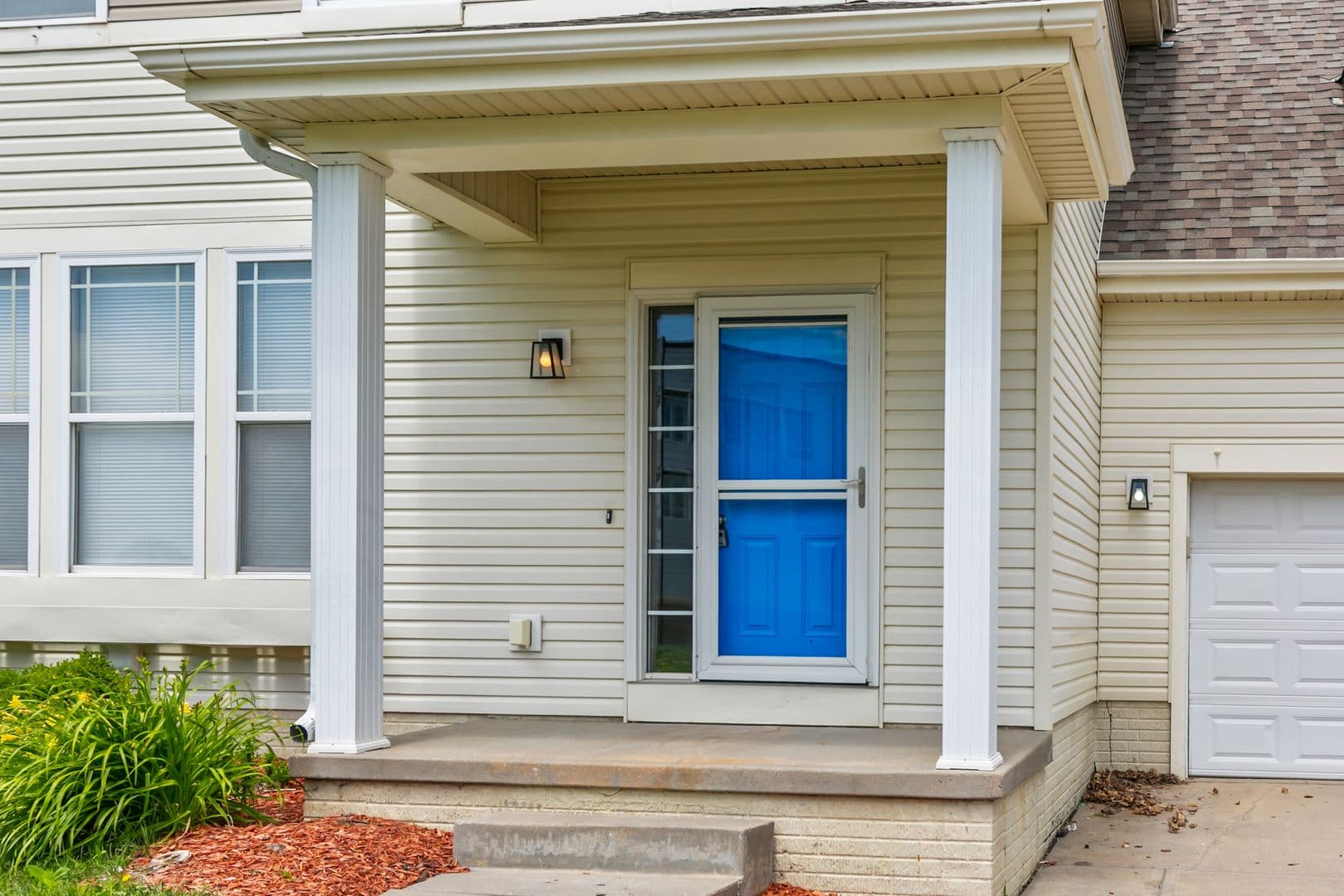 Omaha House: 19282 Orchard Ave.