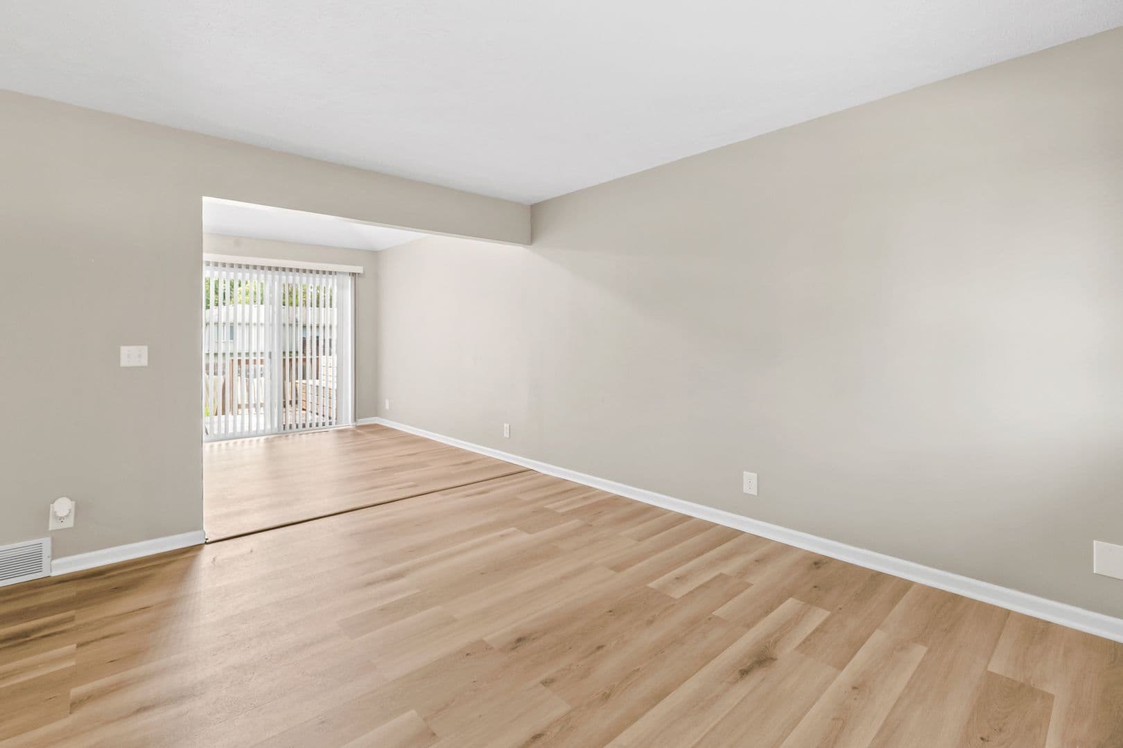 Omaha House: 5106 N 128th St