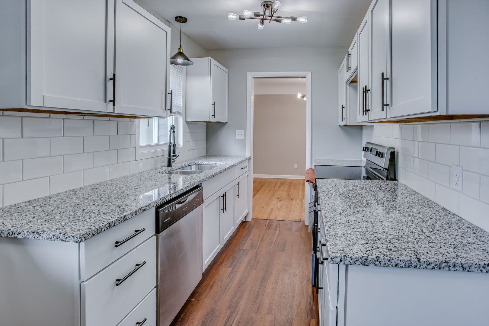 Omaha House: 7071 Izard St.