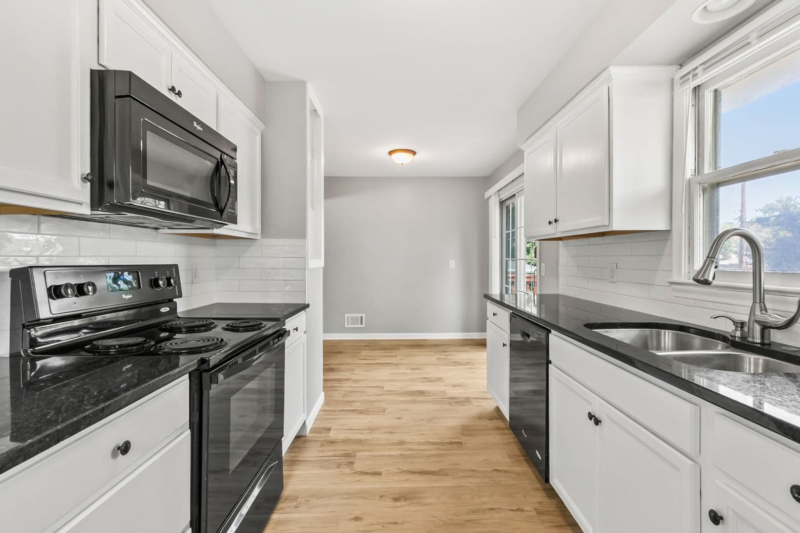 Bellevue House: 7215 S. 41st. Ave.