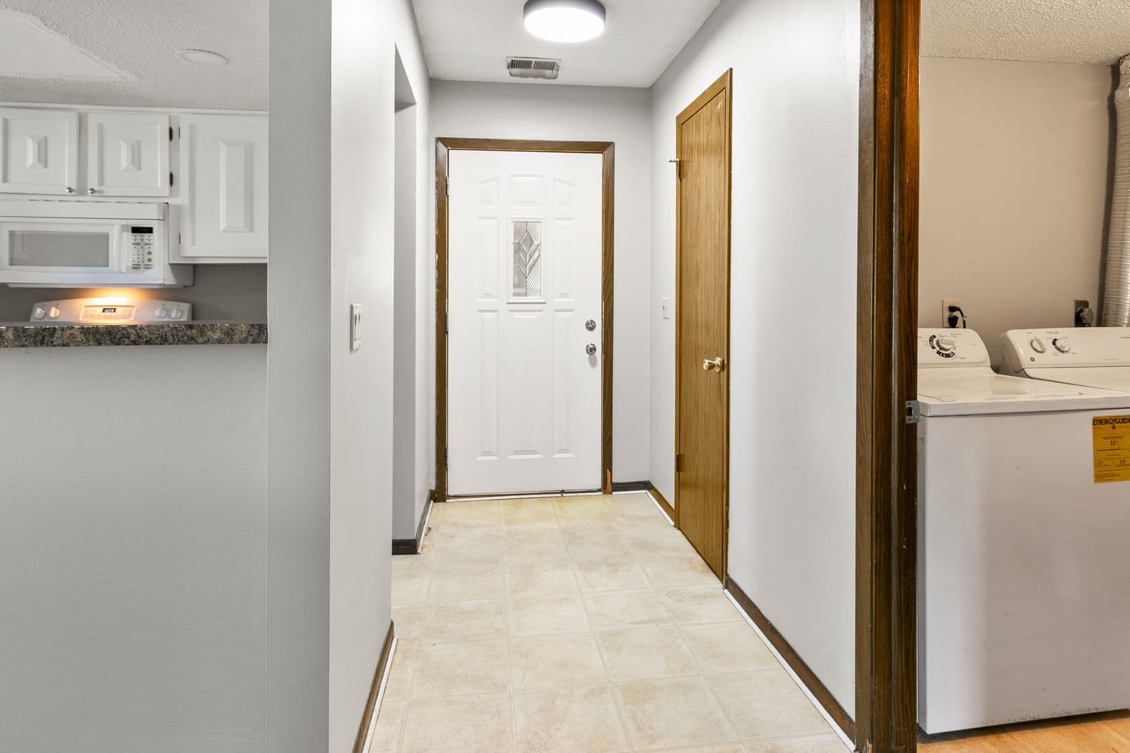 Omaha House: 9002 David Circle