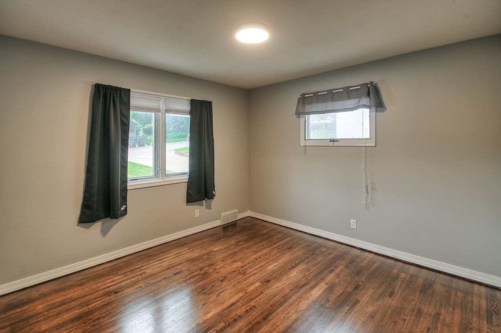 Omaha House: 5415 Poppleton Ave.