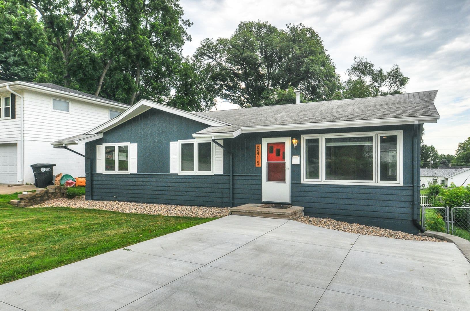 Omaha House: 5415 Poppleton Ave.