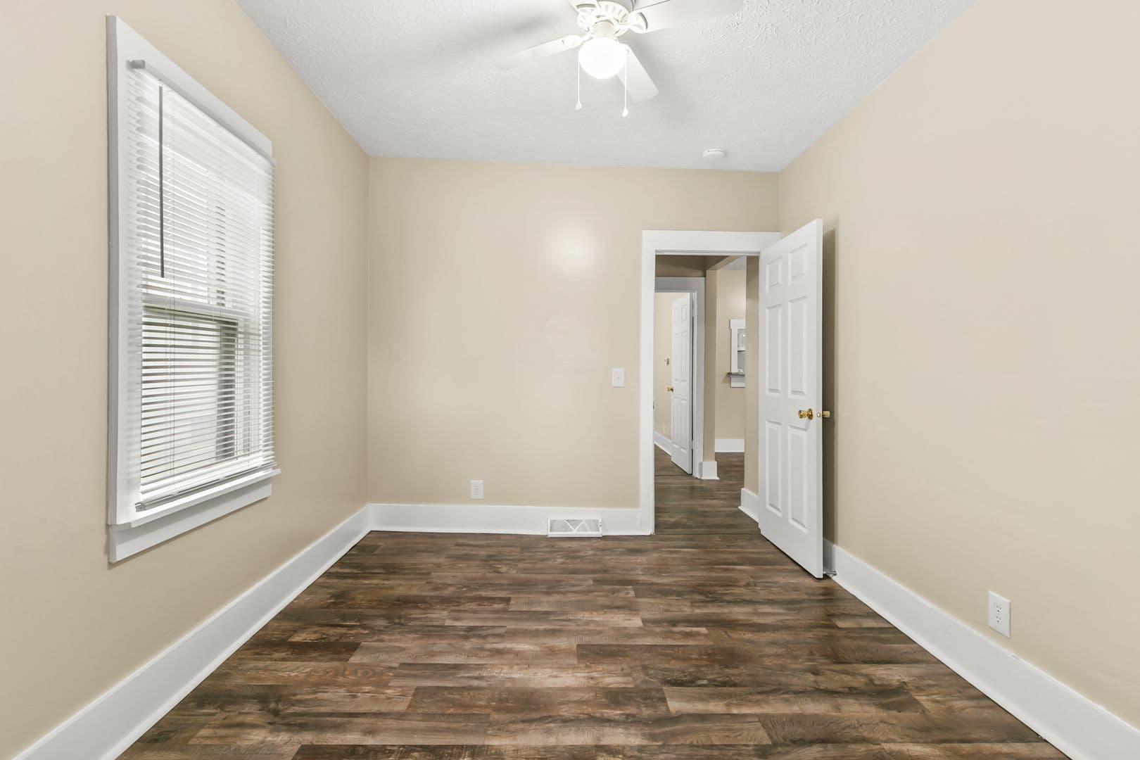 Omaha House: 4252 Maple Street