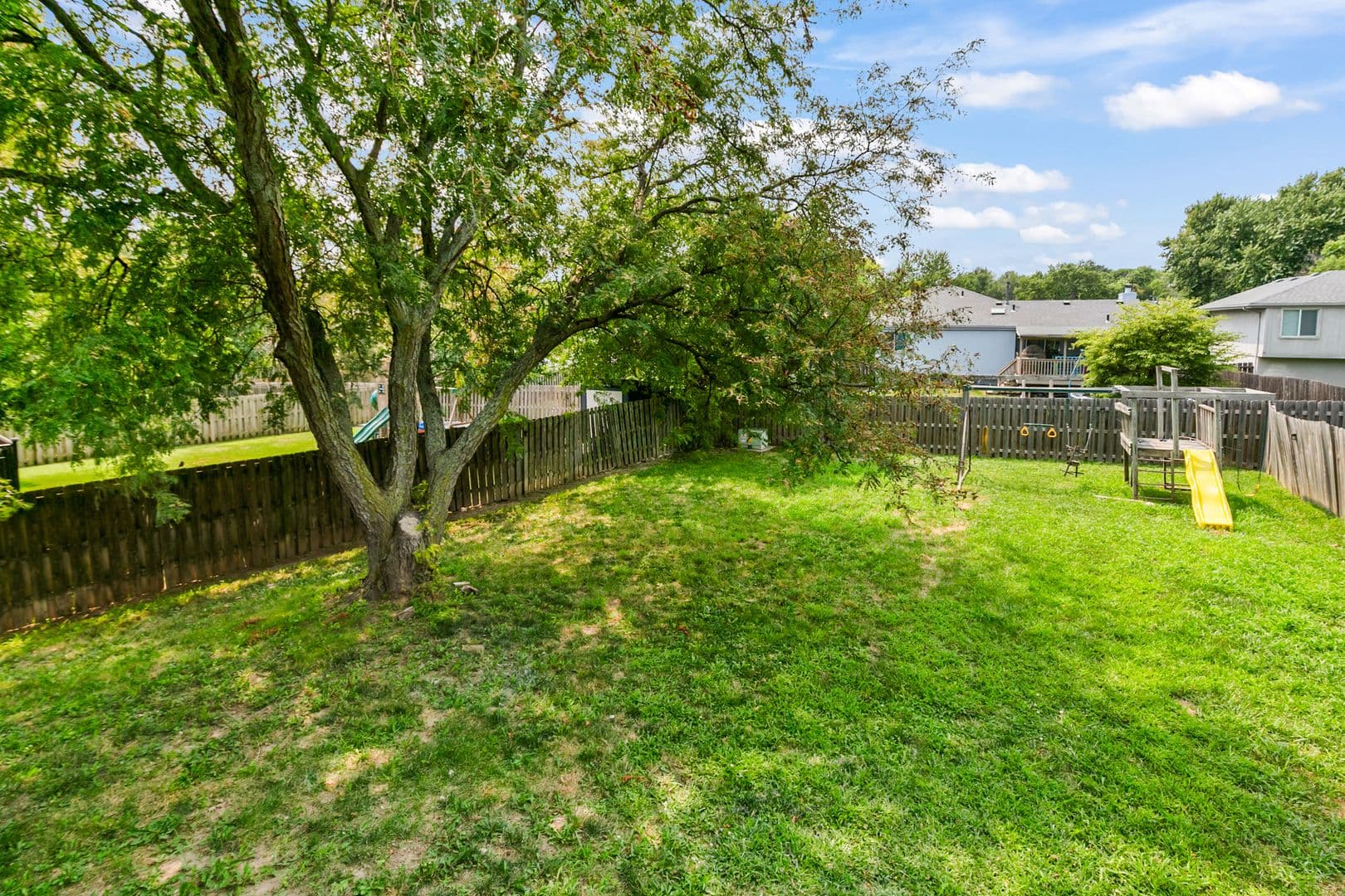 Omaha House: 5106 N 128th St