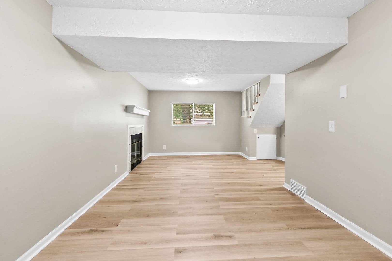 Omaha House: 5106 N 128th St