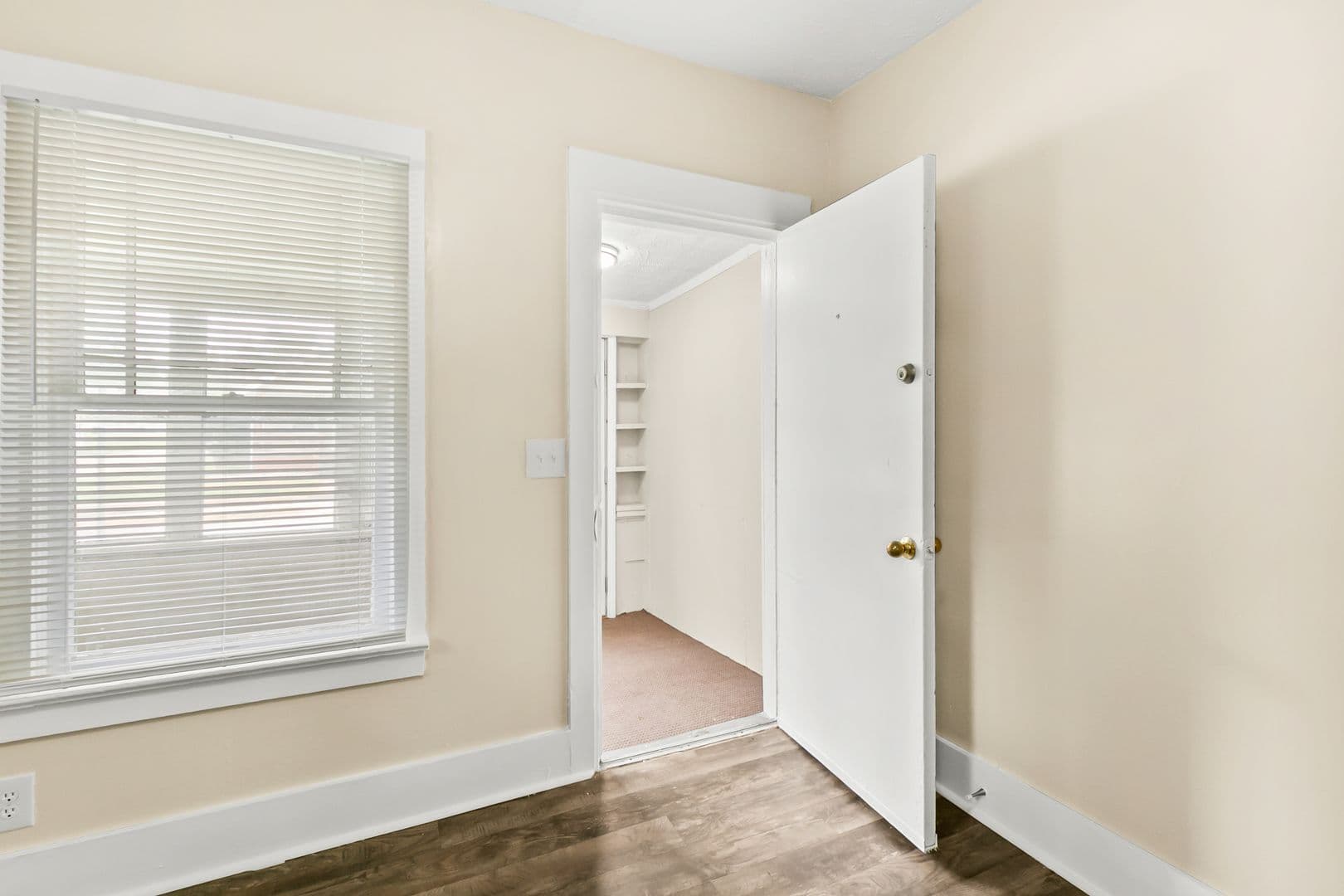 Omaha House: 4252 Maple Street