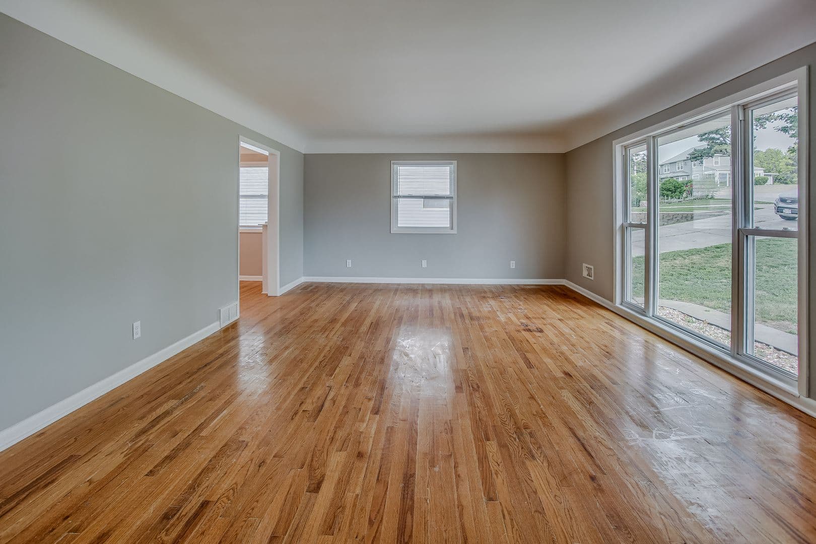 Omaha House: 7071 Izard St.