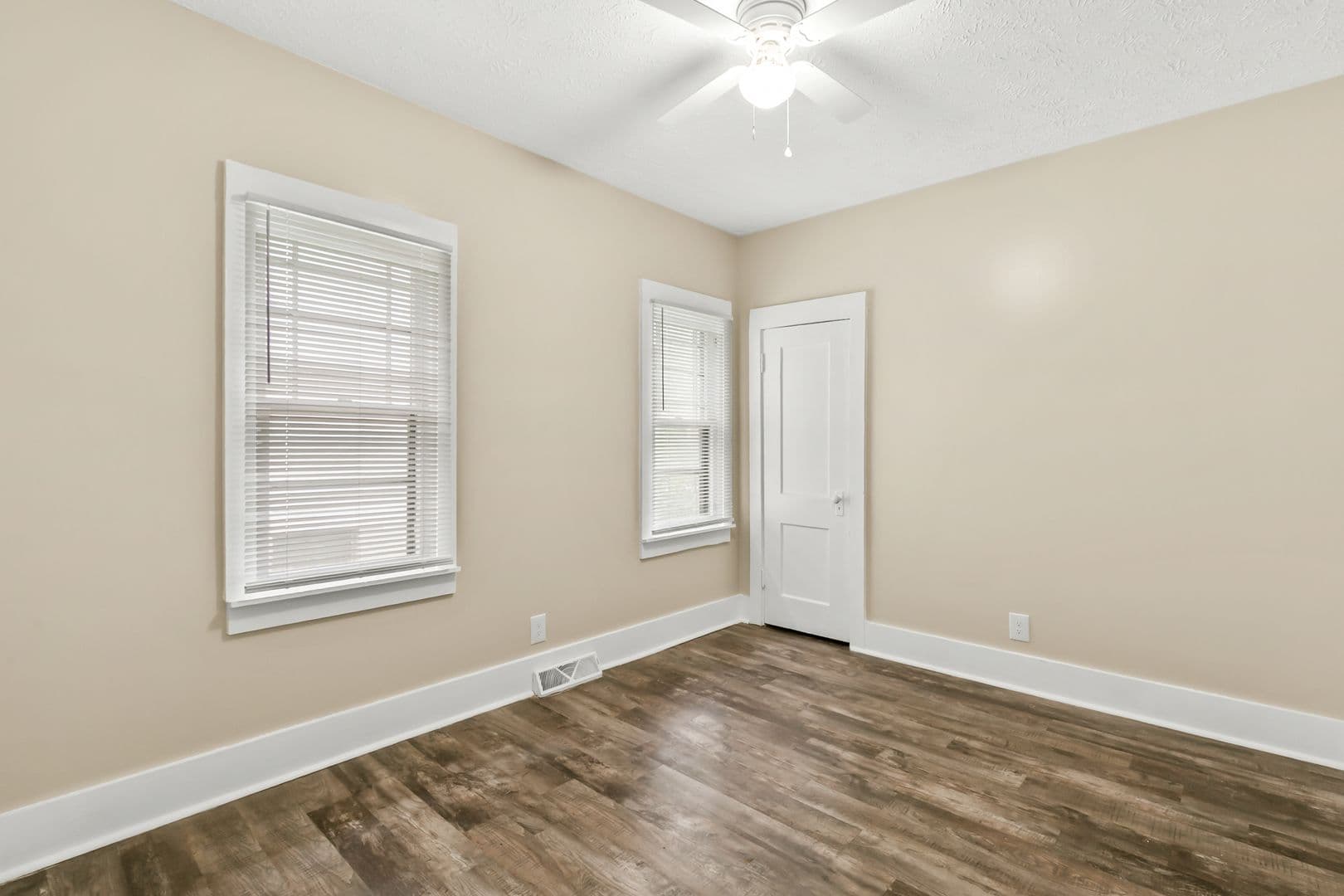 Omaha House: 4252 Maple Street
