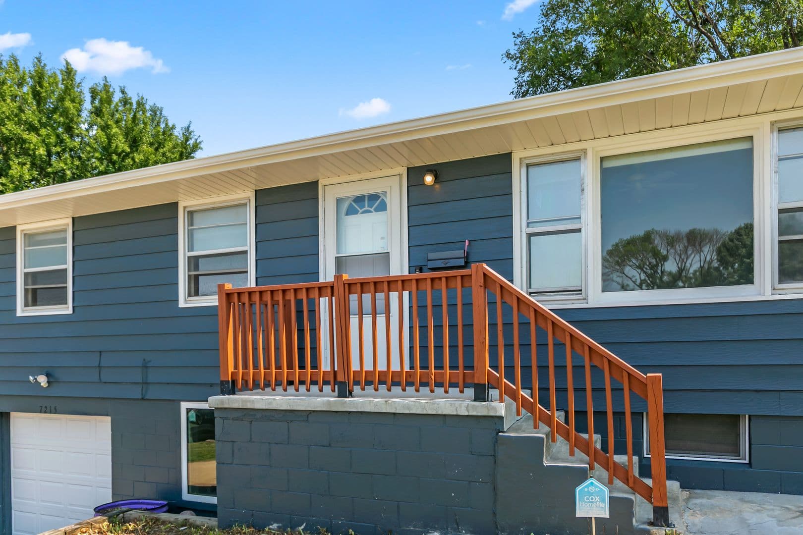 Bellevue House: 7215 S. 41st. Ave.