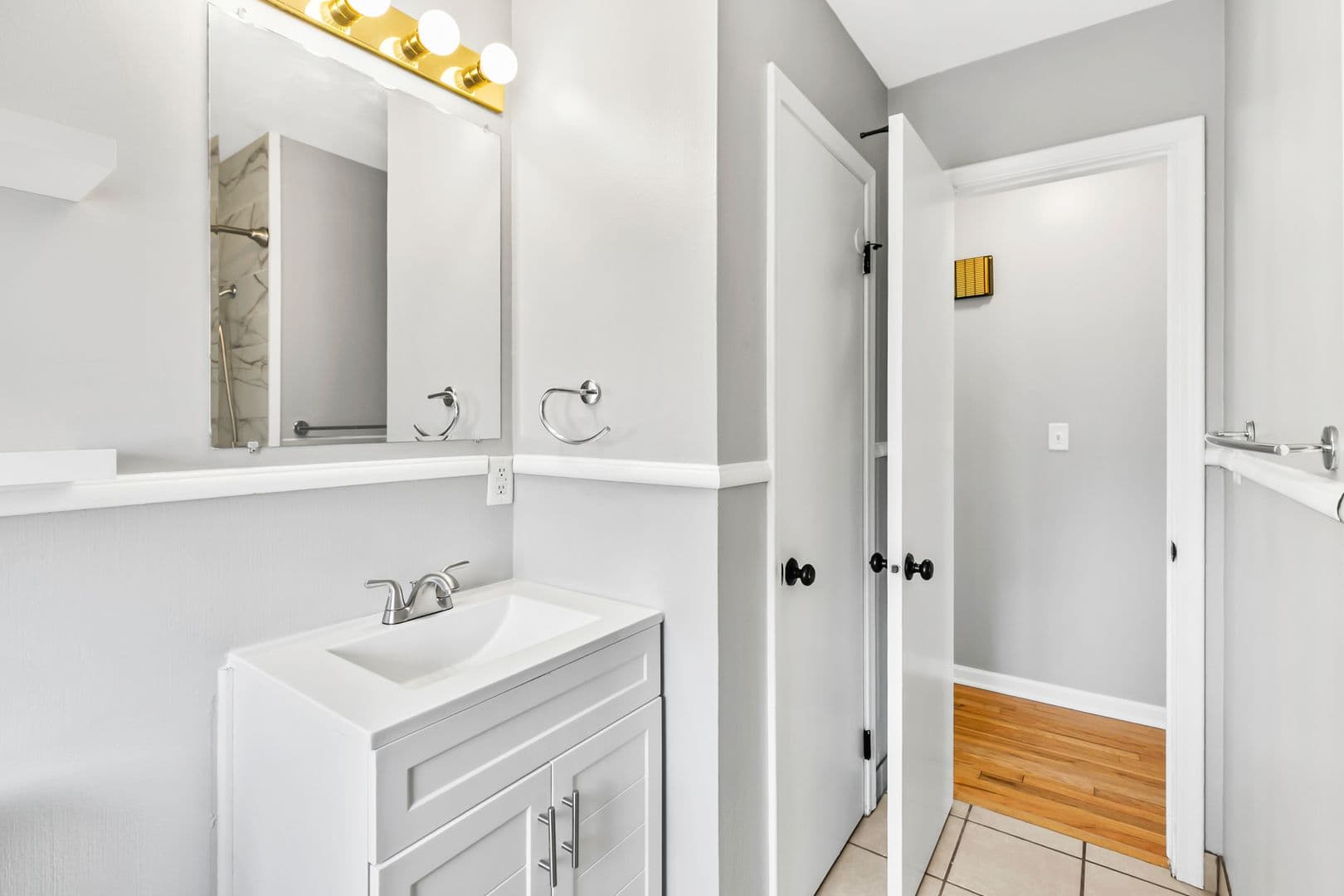 Bellevue House: 7215 S. 41st. Ave.