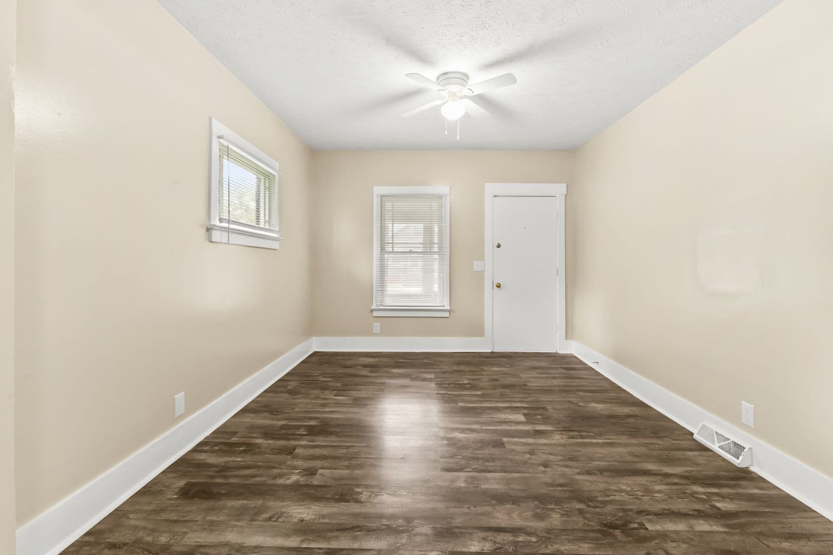 Omaha House: 4252 Maple Street