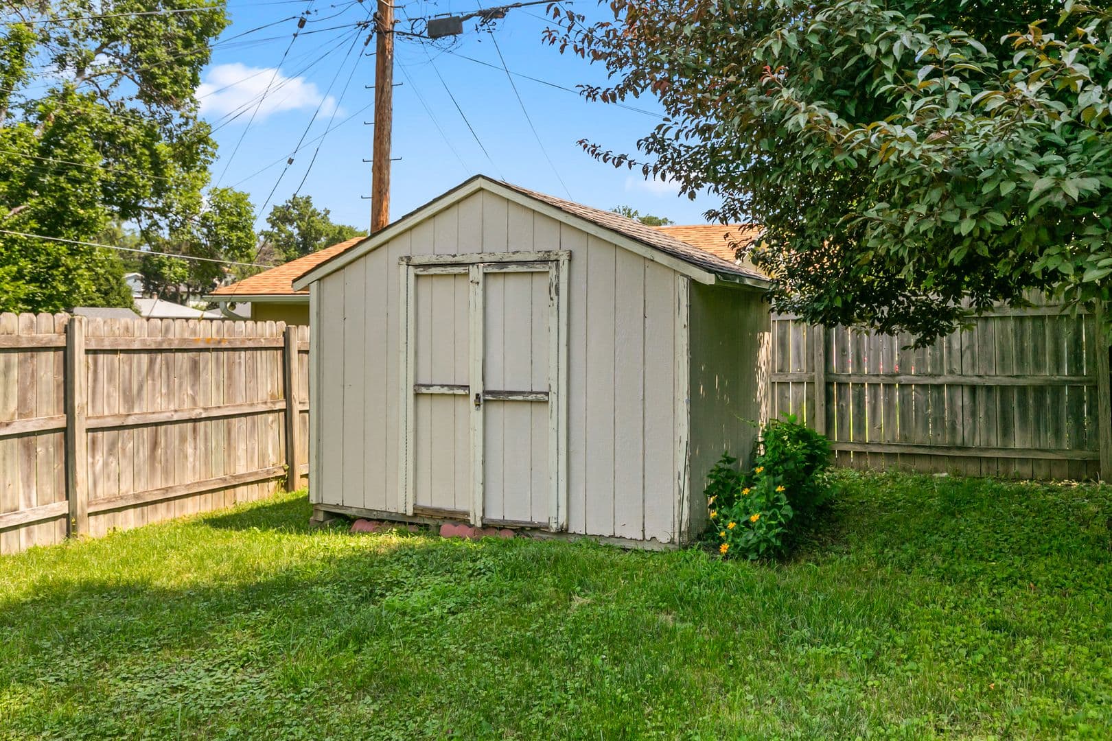 Bellevue House: 7215 S. 41st. Ave.