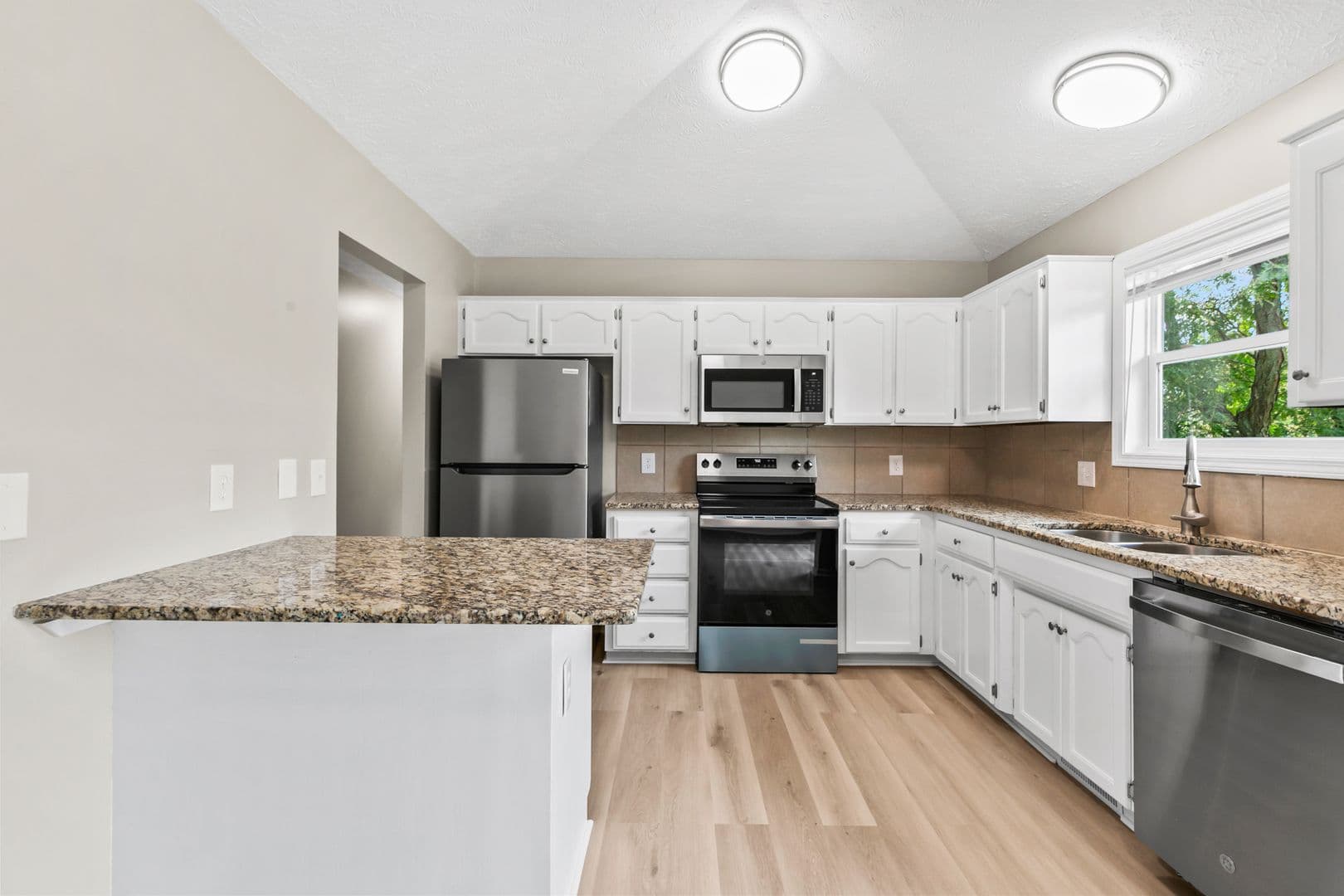 Omaha House: 5106 N 128th St