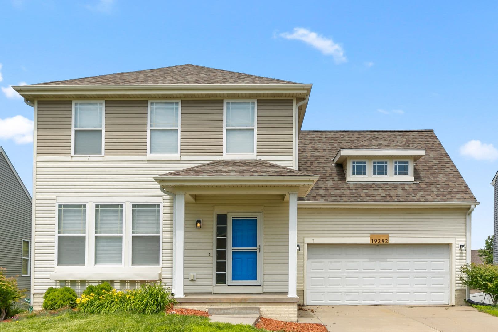 Omaha House: 19282 Orchard Ave.