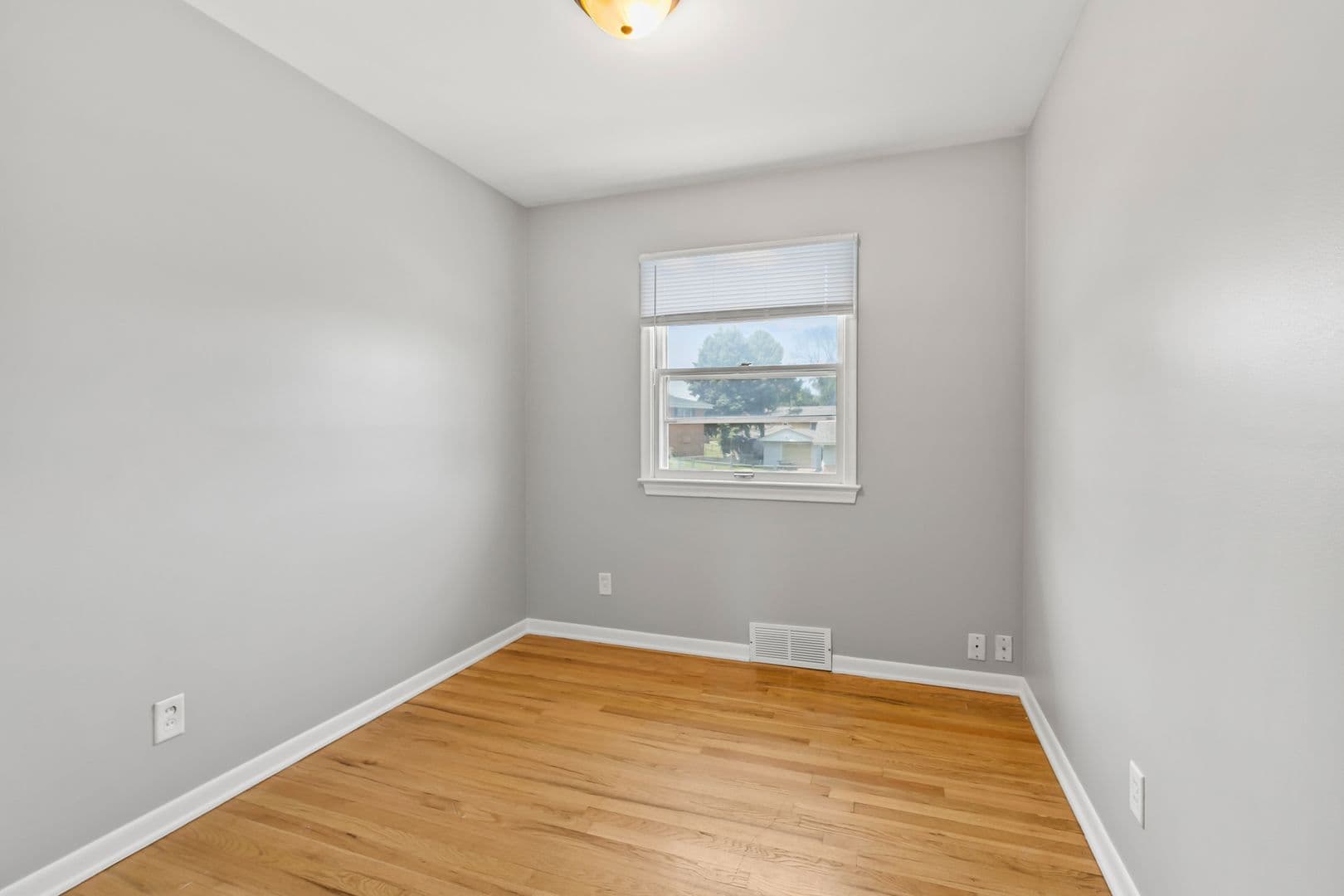Bellevue House: 7215 S. 41st. Ave.