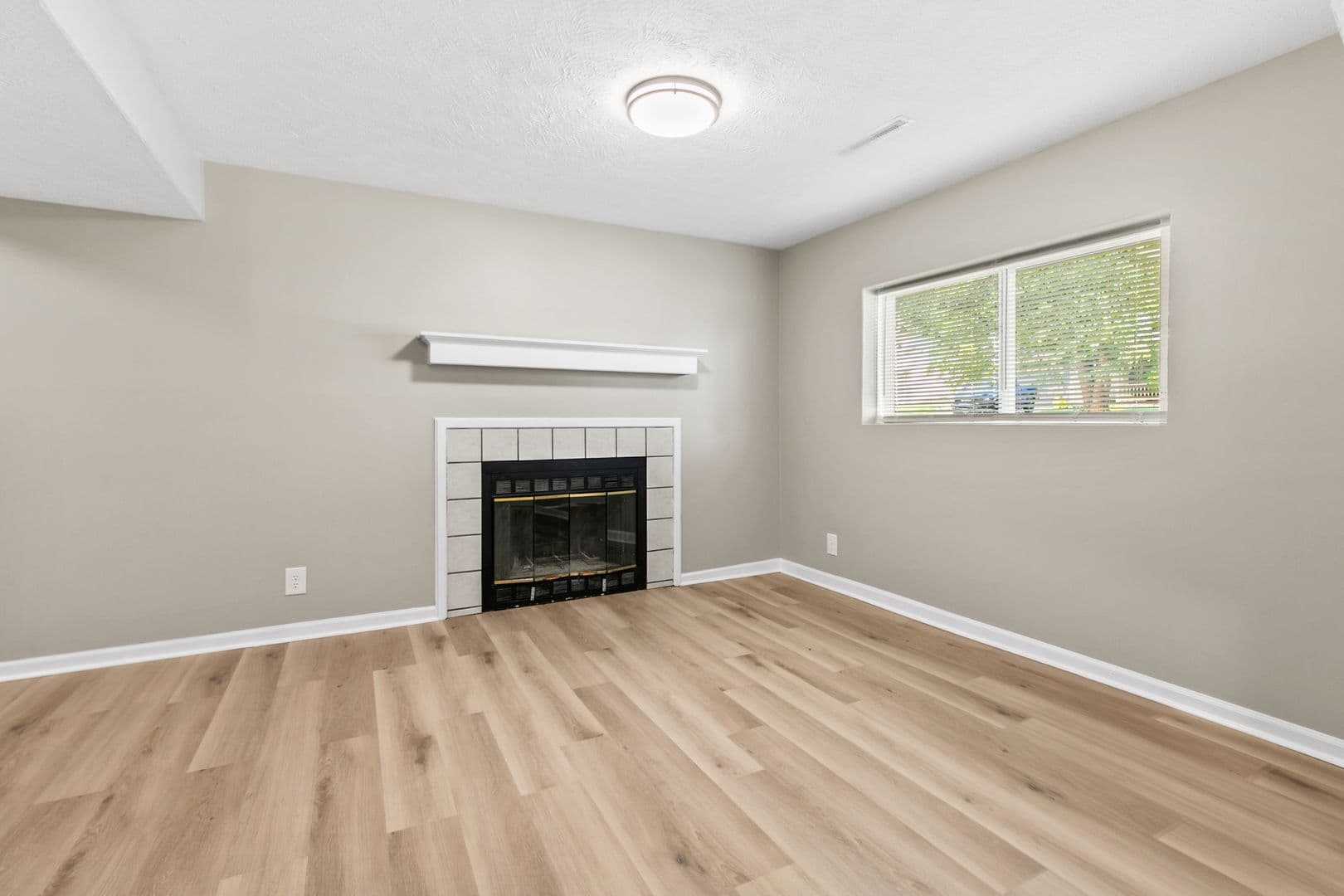 Omaha House: 5106 N 128th St