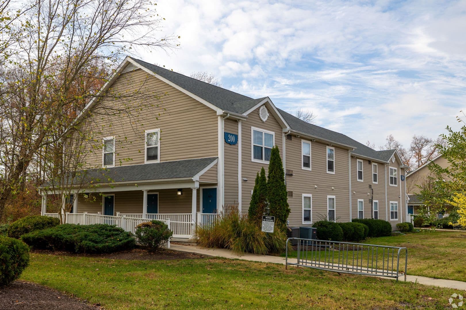 Greenwood Apartment: 101 Seachase Lane
