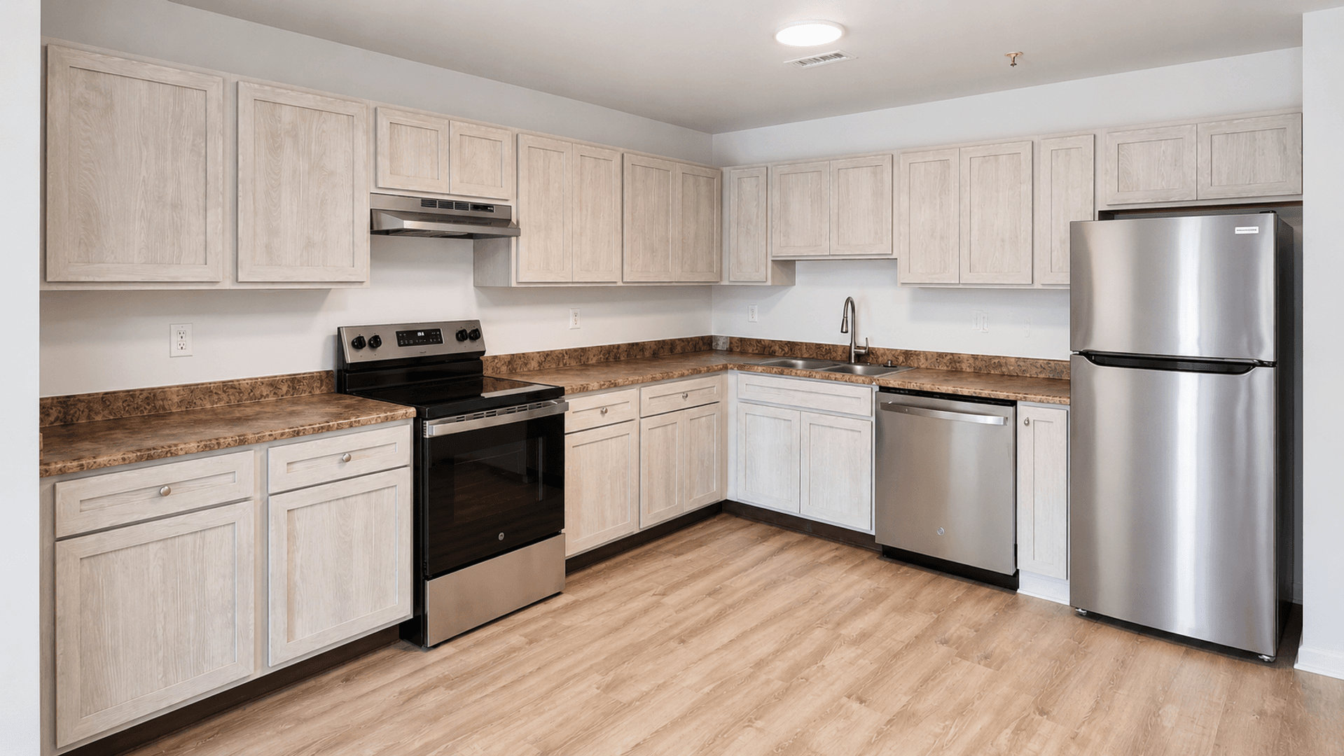 Seaford Apartment: 23033 Meadow Wood Ct.