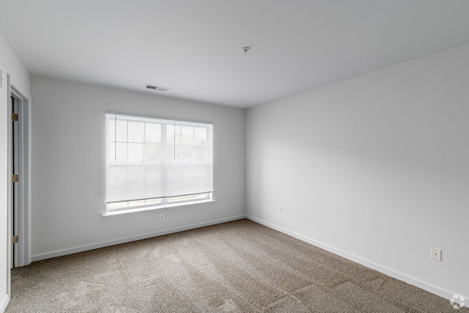 Seaford Apartment: 23033 Meadow Wood Ct.