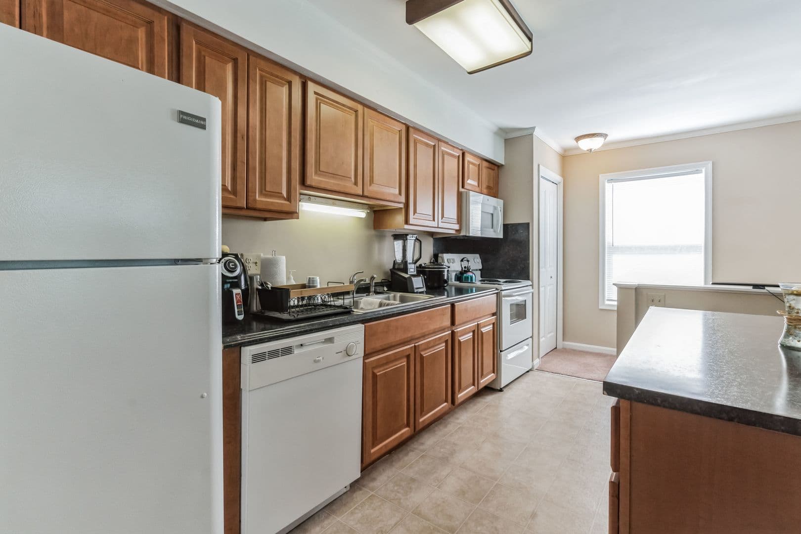 Greenwood Apartment: 101 Seachase Lane