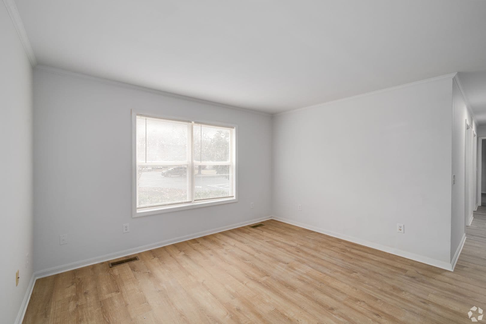 Greenwood Apartment: 101 Seachase Lane