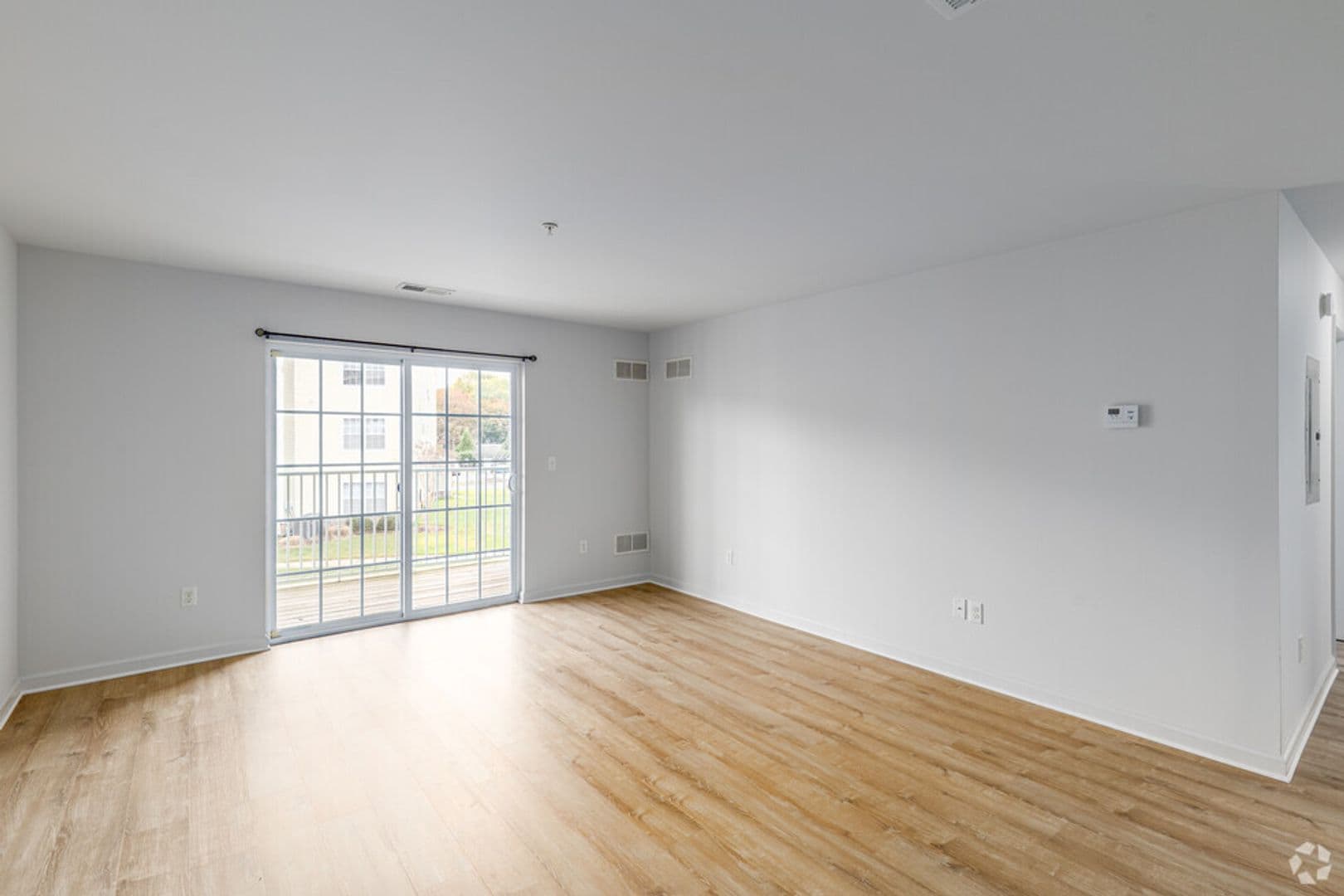 Seaford Apartment: 23033 Meadow Wood Ct.