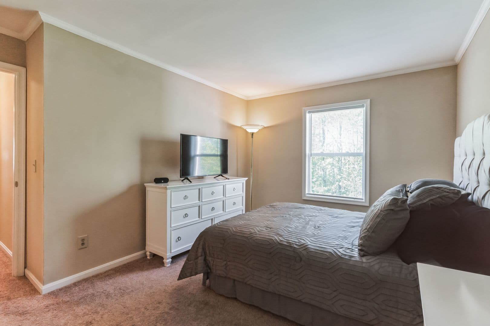 Greenwood Apartment: 101 Seachase Lane