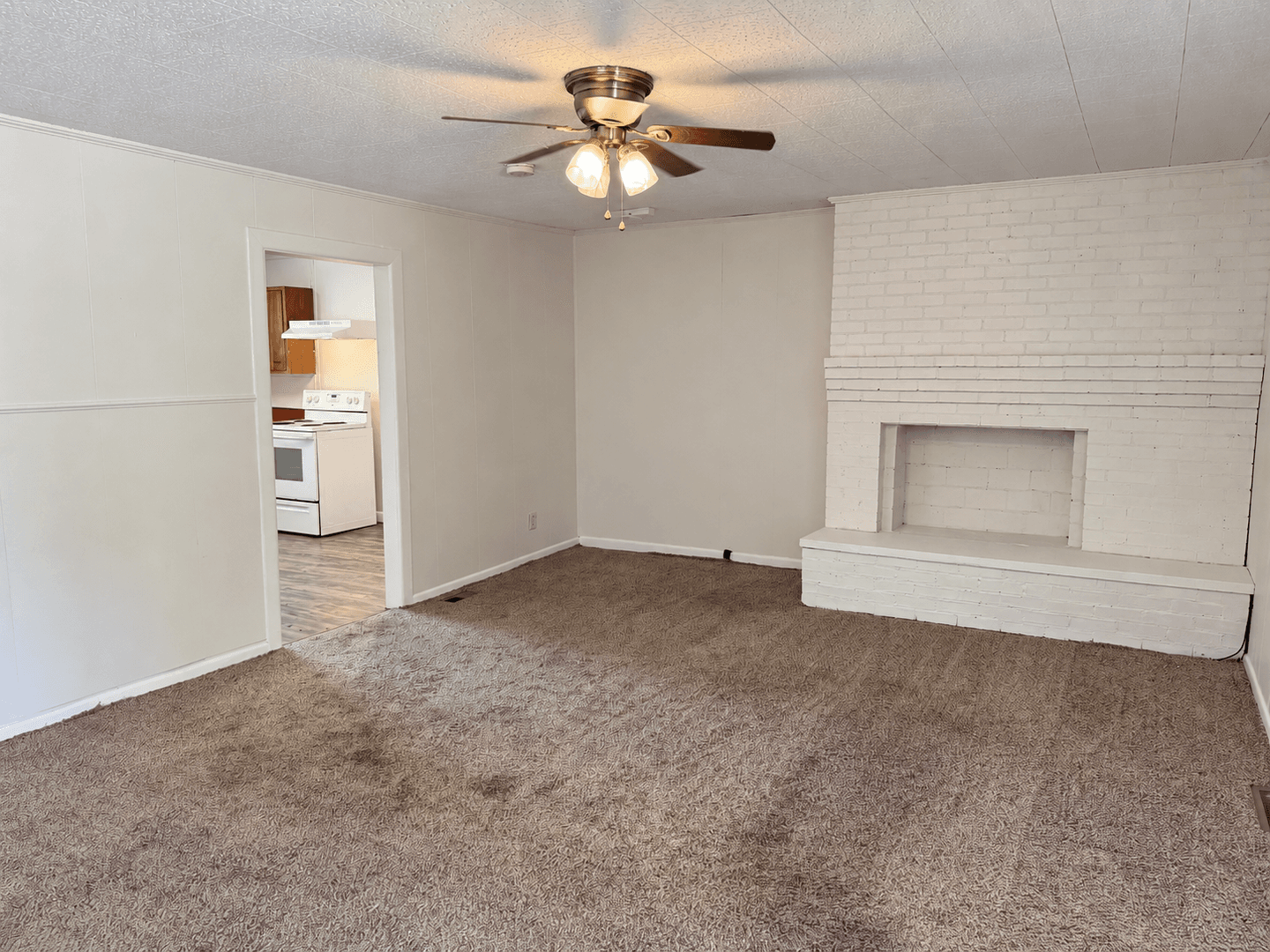 Hazard Apartment: 125 Bartlett Street