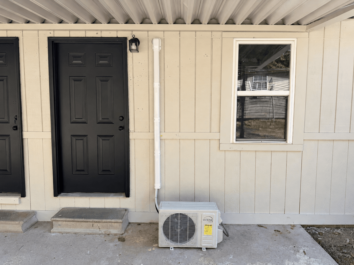 London Apartment: 229 Sowder Lane