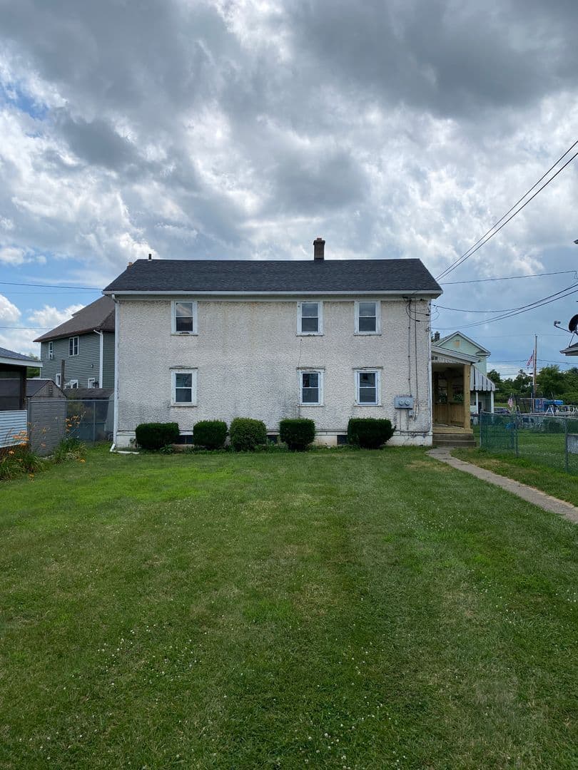 Olyphant Apartment: 215 Mary Street