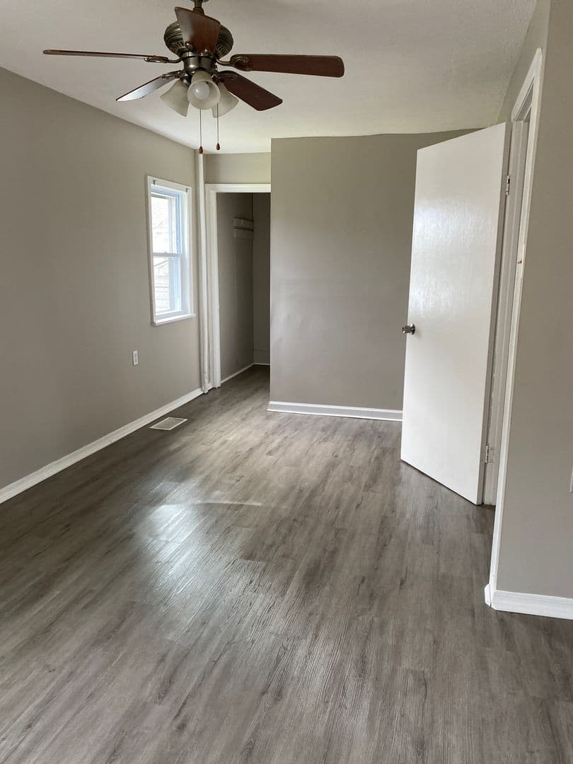 Olyphant Apartment: 215 Mary Street