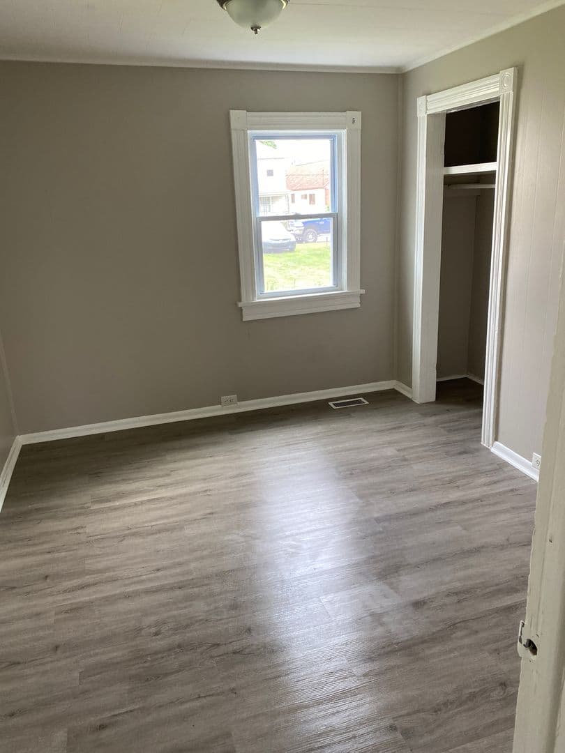 Olyphant Apartment: 215 Mary Street