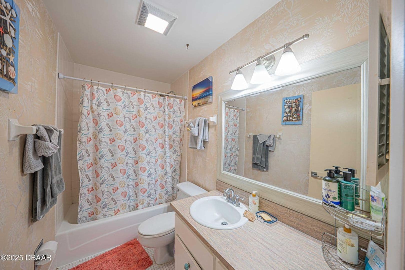 Daytona Beach Condo: 3615 S Atlantic Ave, 211