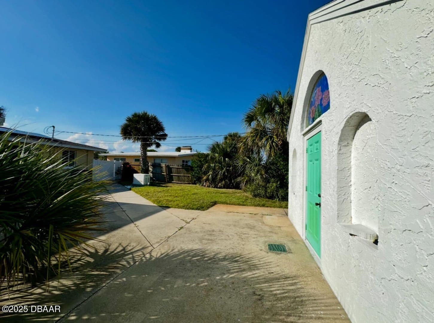 Daytona Beach House: 1104 Jacaranda Ave