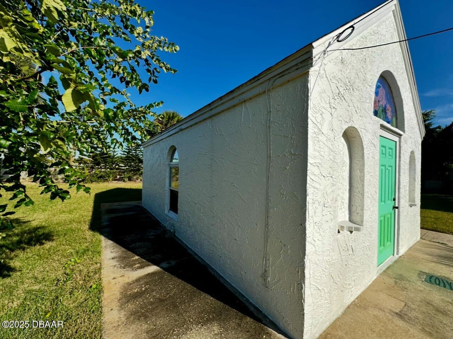 Daytona Beach House: 1104 Jacaranda Ave